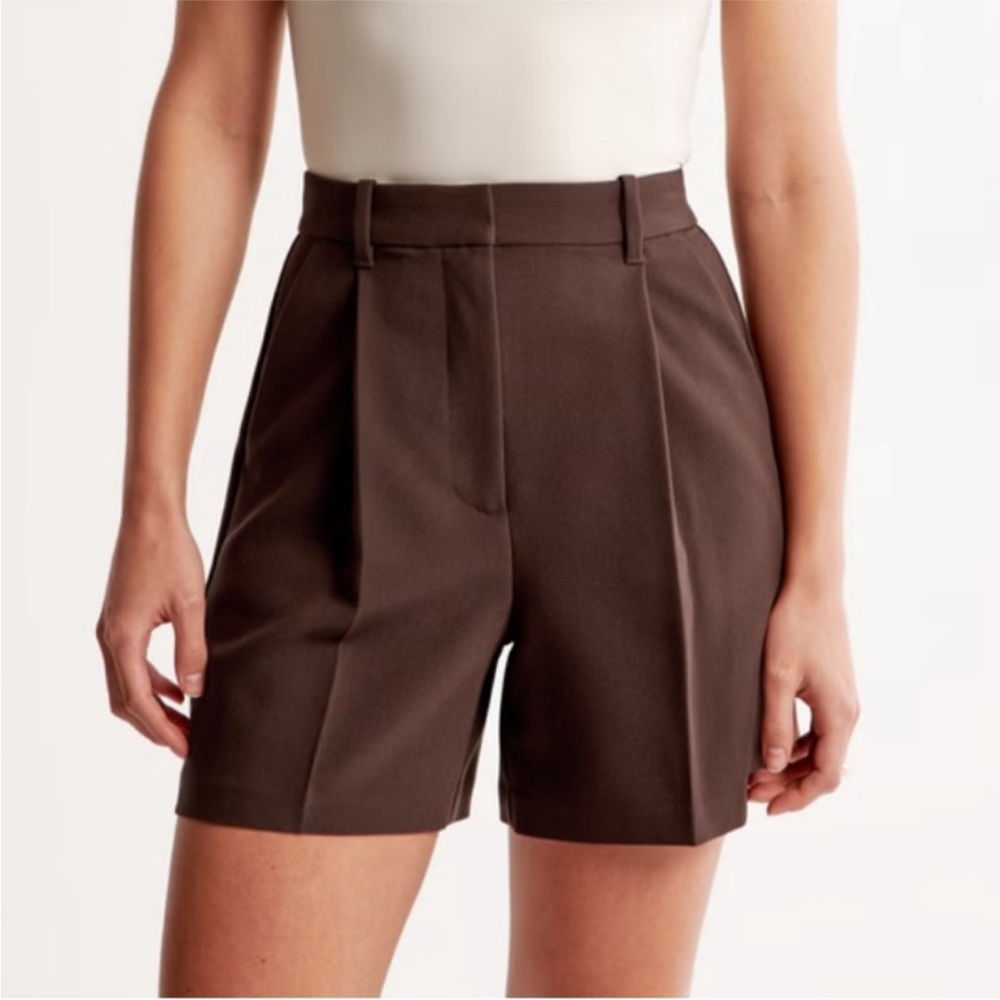 Abercrombie & Fitch Ultra High Rise Tailored Shorts